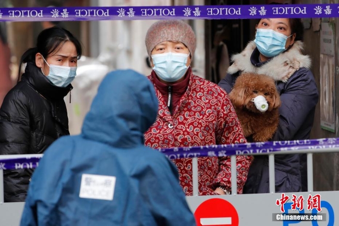 上海一居民区被列为中风险地区 直击防控现场