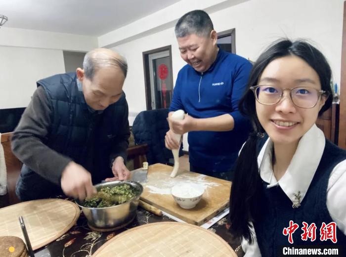 首次在大陆过春节的台湾学生荣圣安：因亲人陪伴而倍感温暖