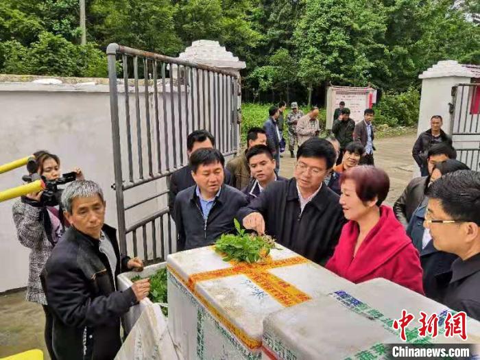 桂林台胞陆哗媗获广西三八红旗手