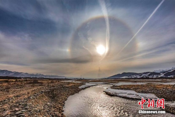 罕见！青海门源天空出现“幻日”奇观