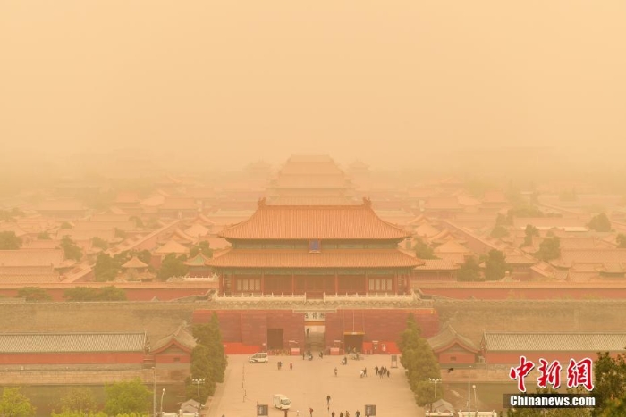 北京受外来沙尘影响 空气质量已达严重污染