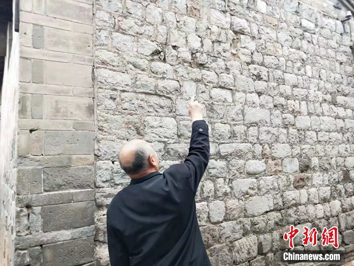点击进入下一页