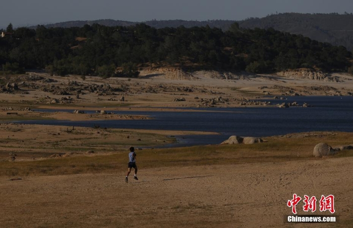 美国加州或迎史上最干旱一年