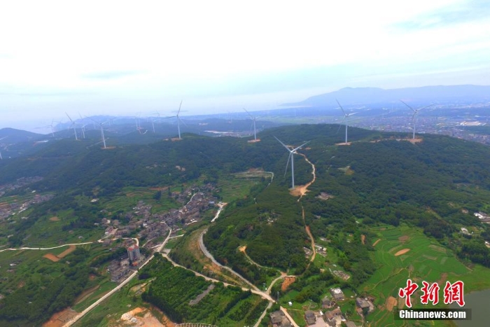 航拍壮观的平潭海峡公铁大桥