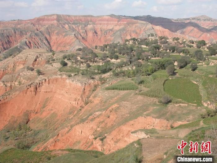 甘肃临夏盆地的新生代地层。　中科院古脊椎所 供图