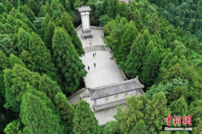 全国各地民众共庆中国共产党成立100周年