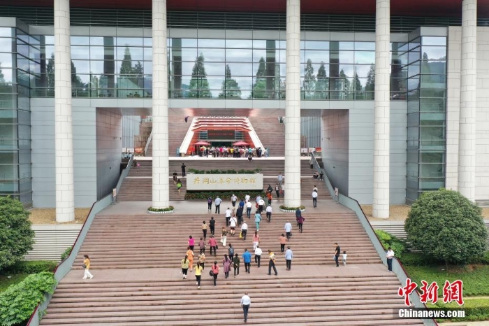 全国各地民众共庆中国共产党成立100周年