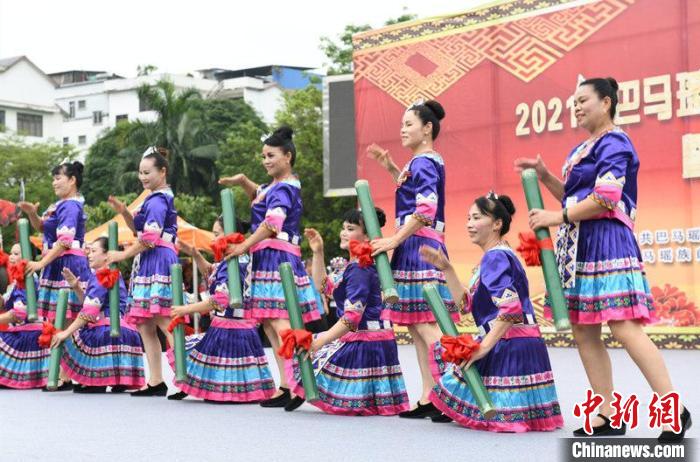 图为瑶族竹筒舞 林浩 摄