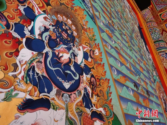 世界彩绘面积最大的单体藏传佛殿建筑在青海被认证