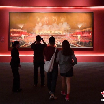 庆祝中国共产党建党百年：红色地标人气火爆