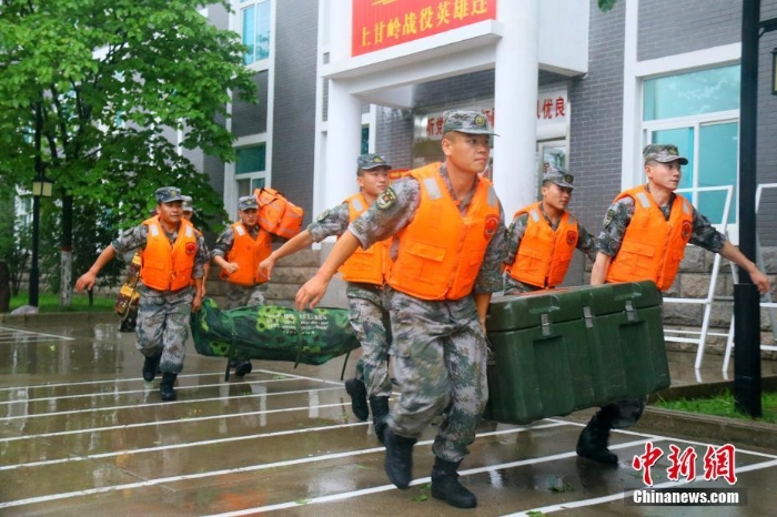 【图刊】有你们，“河南一定中”