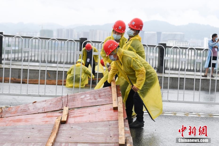 湖南张家界全域调整为低风险区 拆除交通卡口