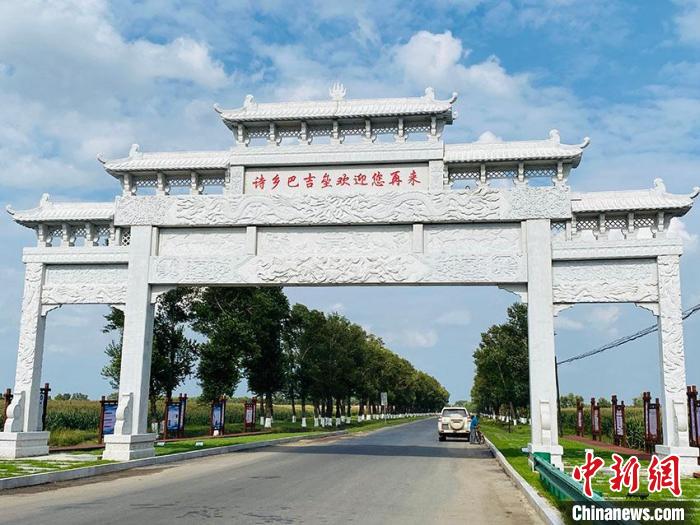 从“黄龙府”到“诗乡”：2600农民诗人书写新生活