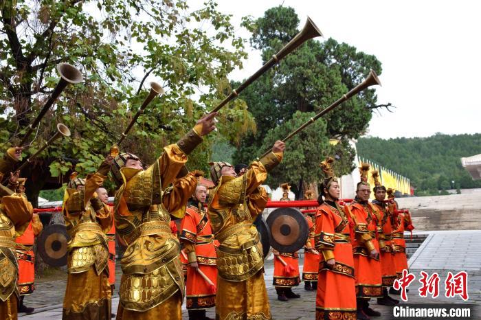 辛丑年重阳恭祭轩辕黄帝典礼在陕西黄陵举行。　朱浩龙 摄