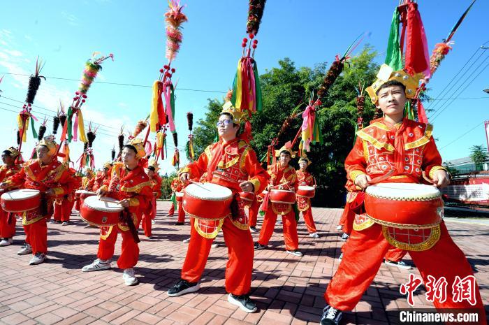河北隆尧：非物质文化遗产“隆尧招子鼓”进校园