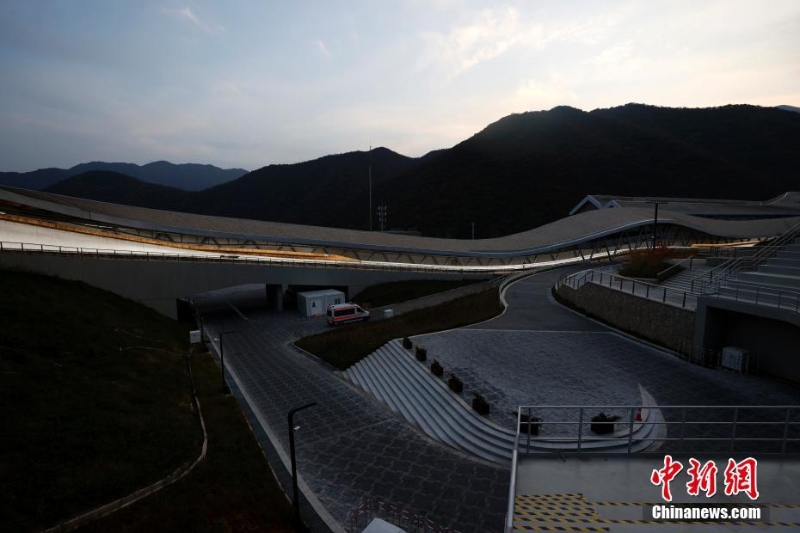 北京：国家雪车雪橇中心迎首场国际赛事