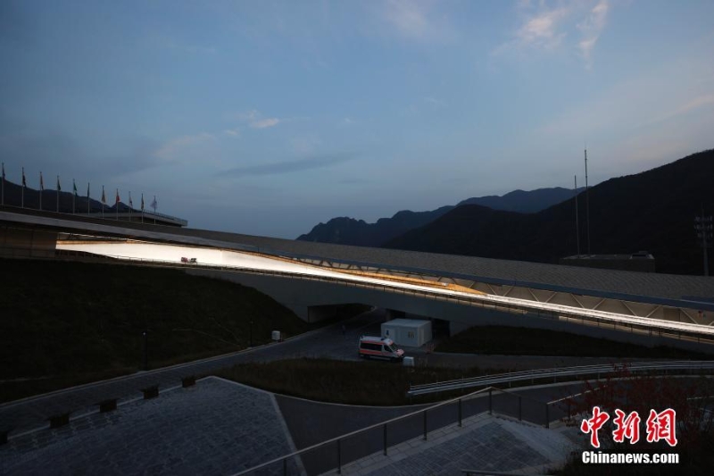 北京：国家雪车雪橇中心迎首场国际赛事