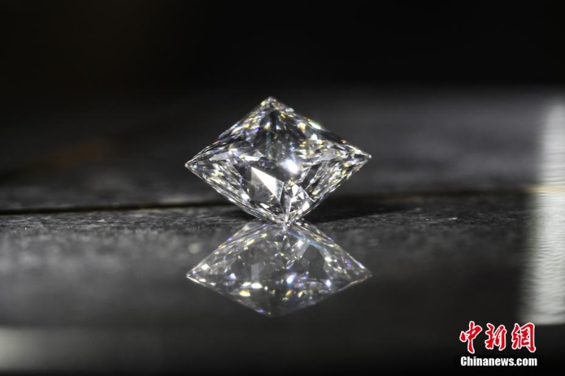 进博会上重16.42克拉的培育钻石有望刷新全球纪录
