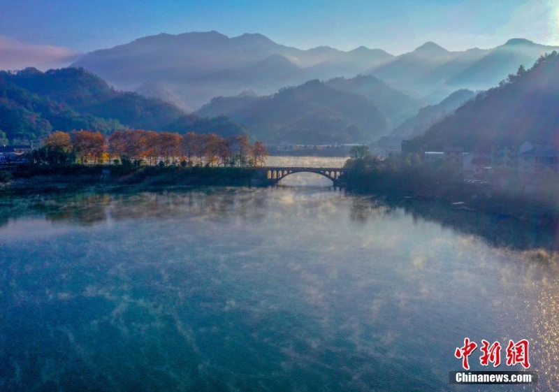 航拍浙江淳安千岛湖初冬景色