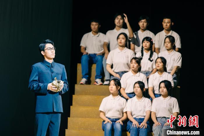 《雷经天》获评中国校园戏剧节优秀剧目沉浸式课程延展课堂时空