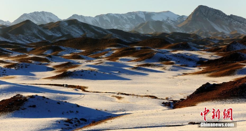新疆博州：岗吉格山冬季风光