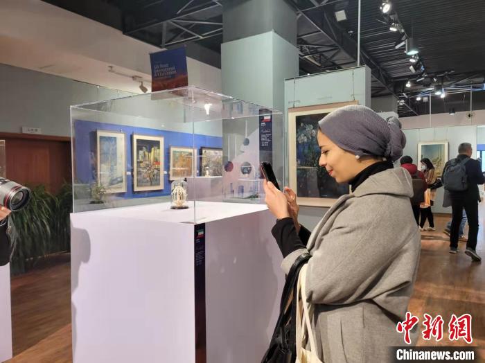 丝绸之路国际艺术作品展1日在西安开幕。　阿琳娜 摄