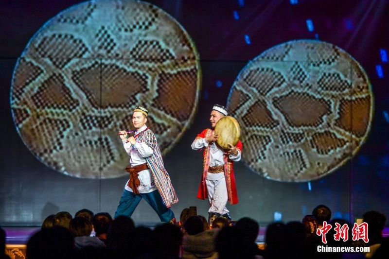 乌鲁木齐大巴扎宴艺大剧院恢复演出