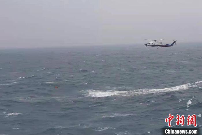 一貨輪在台灣海峽沉沒4名落水船員全部獲救