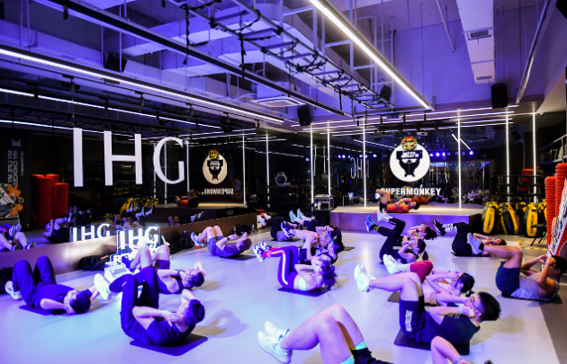 酒店的“健身革命”：IHG？优悦会与超级猩猩跨界合作
