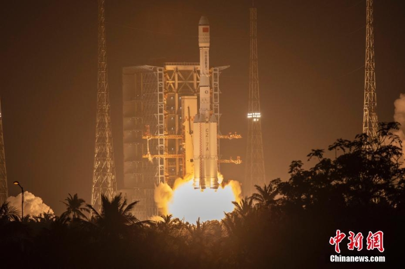 中國成功發射試驗十二號衛星01星02星