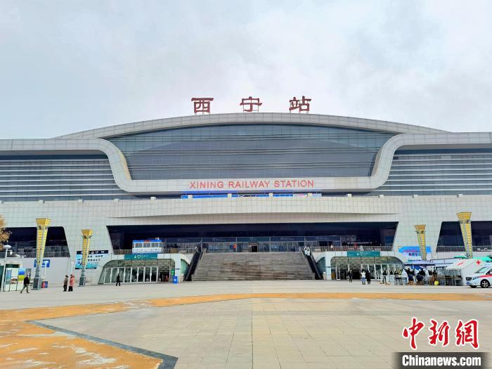青海门源6.9级地震致青藏铁路多趟列车停运