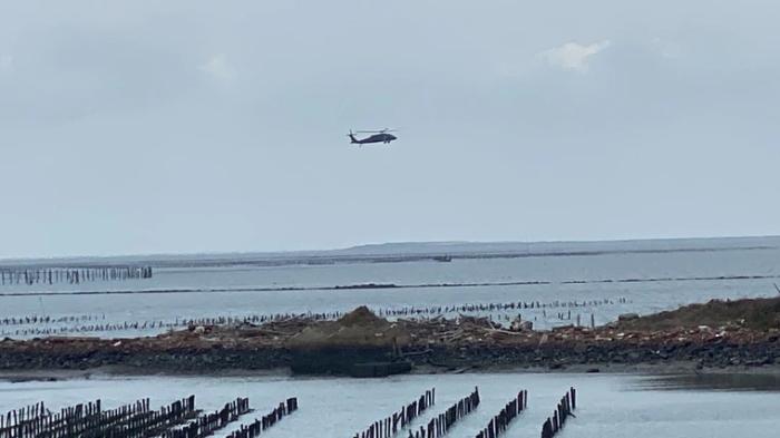陸海空搜救人員持續在水溪靶場進行搜救。王志弘攝