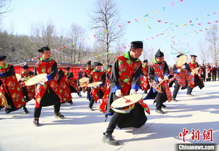 图为梆梆舞表演现场。　祁增蓓 摄