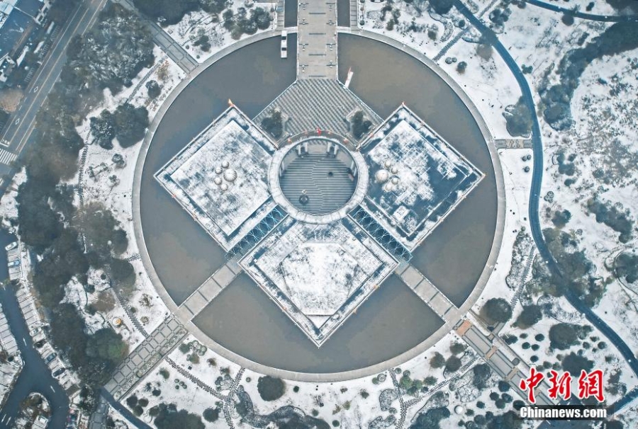 航拍江西龙虎山雪后初霁 南国雪景别有韵味