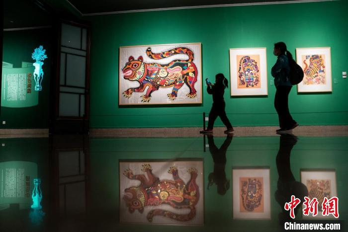 中国美术馆“国风有形”展览现场 史春阳 摄