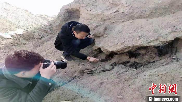 新疆巴州库尔勒市发现一批战国时期文物。　祖力皮卡尔？乌买尔江 摄