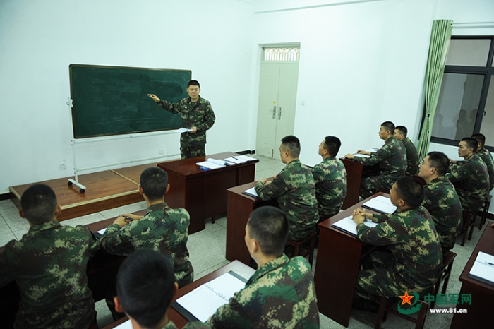 学习通雷锋的故事答案（雷锋的故事测试题）