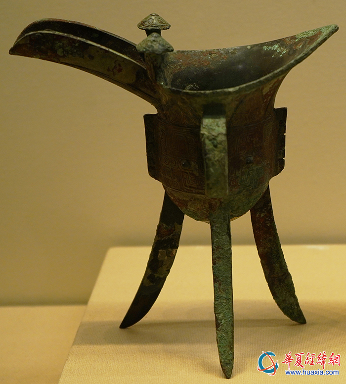 中国古美術品.旧蔵珍品·古青銅器【勾連雷文双流爵】三脚儀式器／古代風礼器／酒器 中国古美術品.旧蔵珍品·古青銅器【勾連雷文双流爵】三脚儀式器