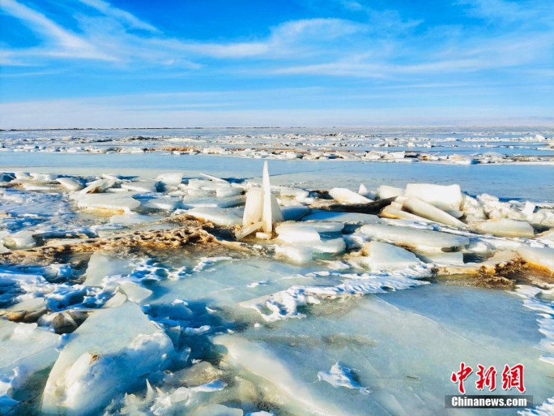 中国最大内陆咸水湖提早“解冻”