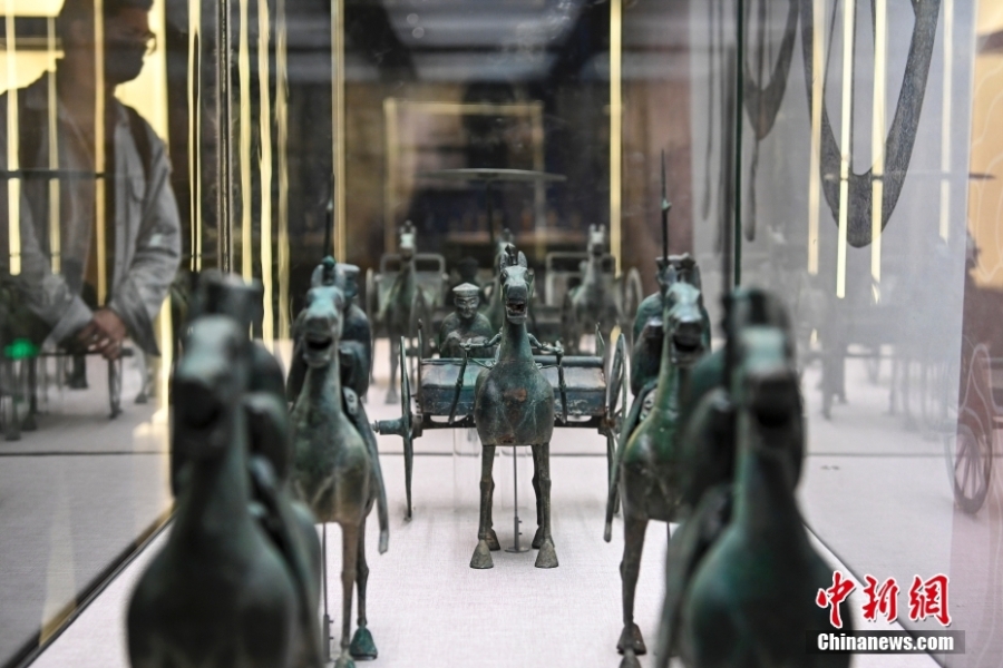 “丝路光华：粤陇文物精品联展” 广东省博物馆开展