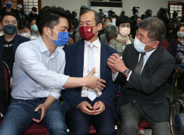 蒋万安陈时中