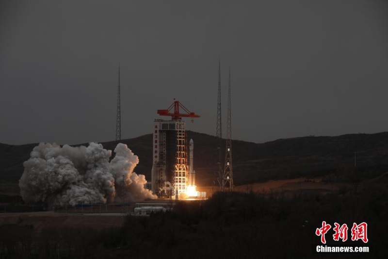 中国成功发射长征六号改运载火箭