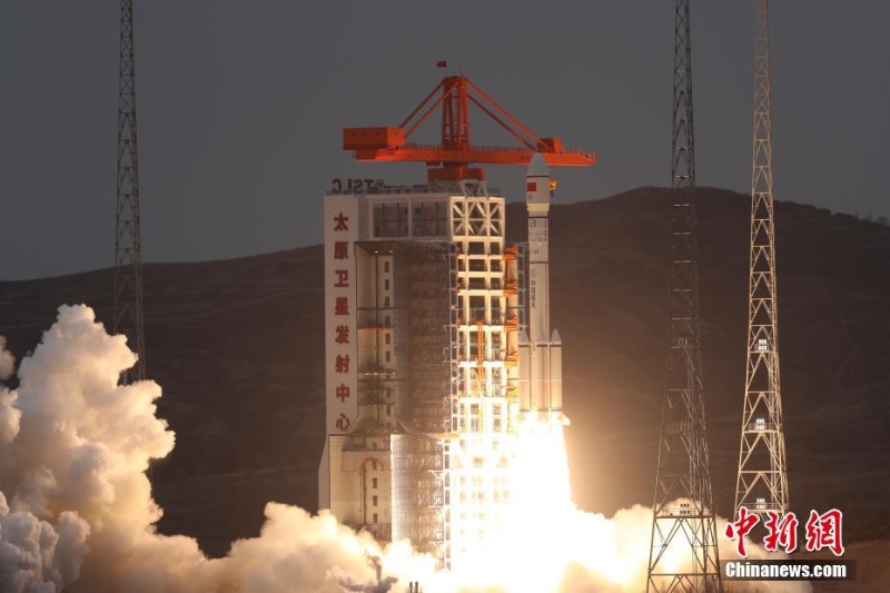 中国成功发射长征六号改运载火箭