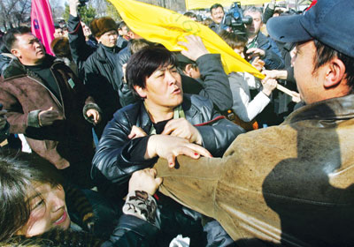 吉尔吉斯选举出现争议反对派号召非暴力不合作