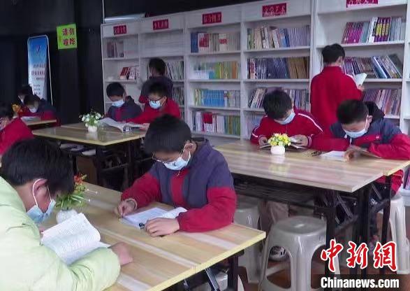 柳林县王家沟乡使览虫书屋成为乡村振兴的“精神家园”。　柳林县融媒体中心供图