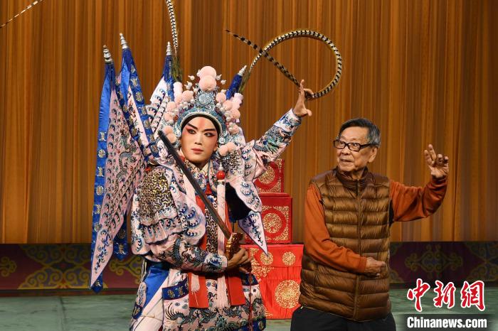 福建京剧院复排武戏《伐子都》线上直播首演传承经典