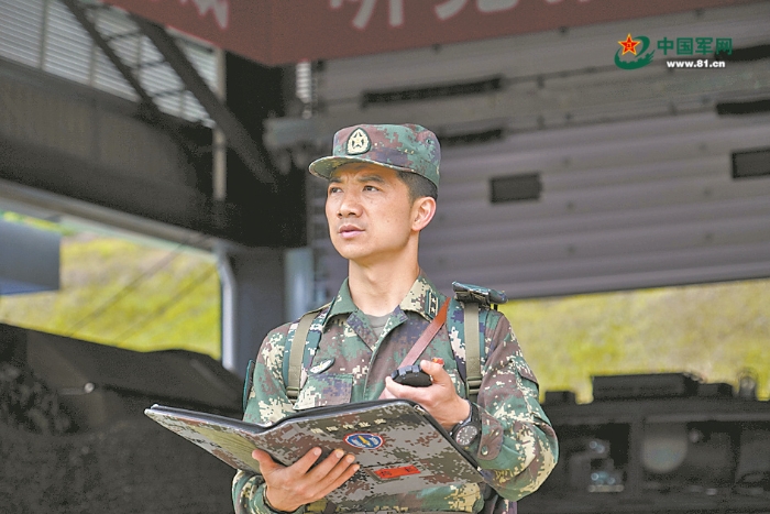 火箭军常规导弹第一旅发射一营营长毕勇以我无名成就长剑威名