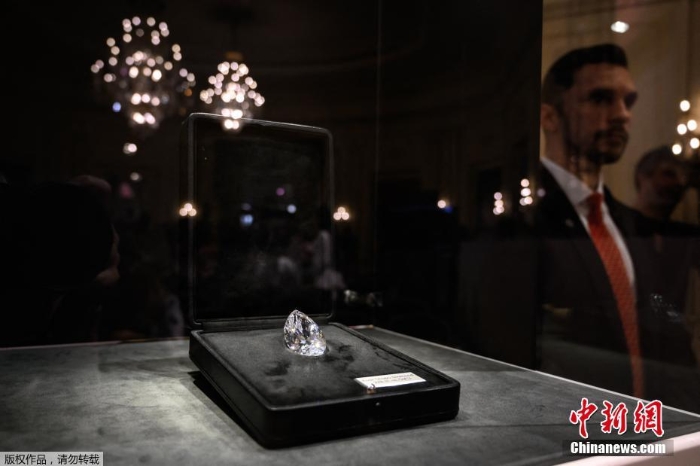 史上最大白钻在日内瓦拍卖 成交价为2180万美元