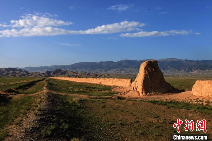 “露天长城博物馆”甘肃山丹建风景道守“旧”更显文化内涵