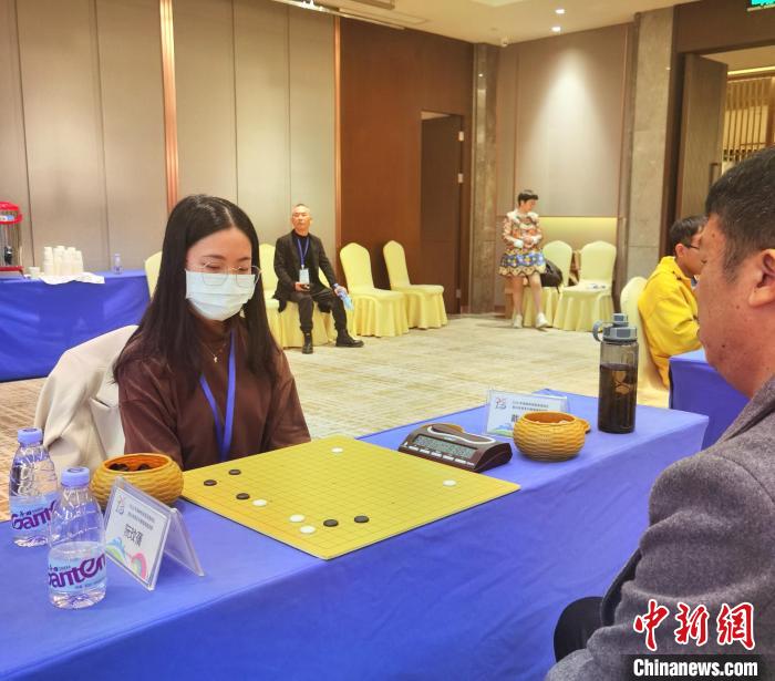 台湾棋手“登陆”合伙开棋院：“我已经把这里当成了自己的家”